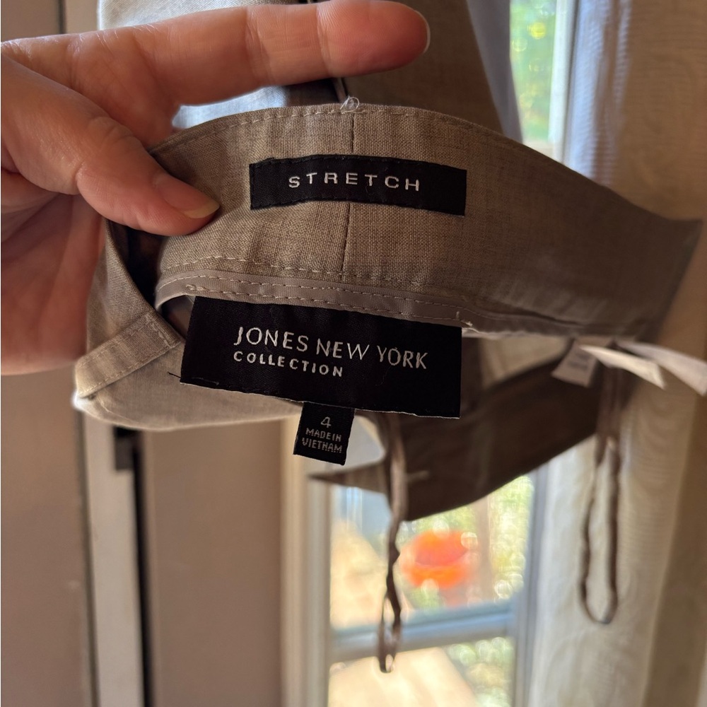 Women’s  Jones New York Gray Suit (Stretch) - Picture 11 of 12